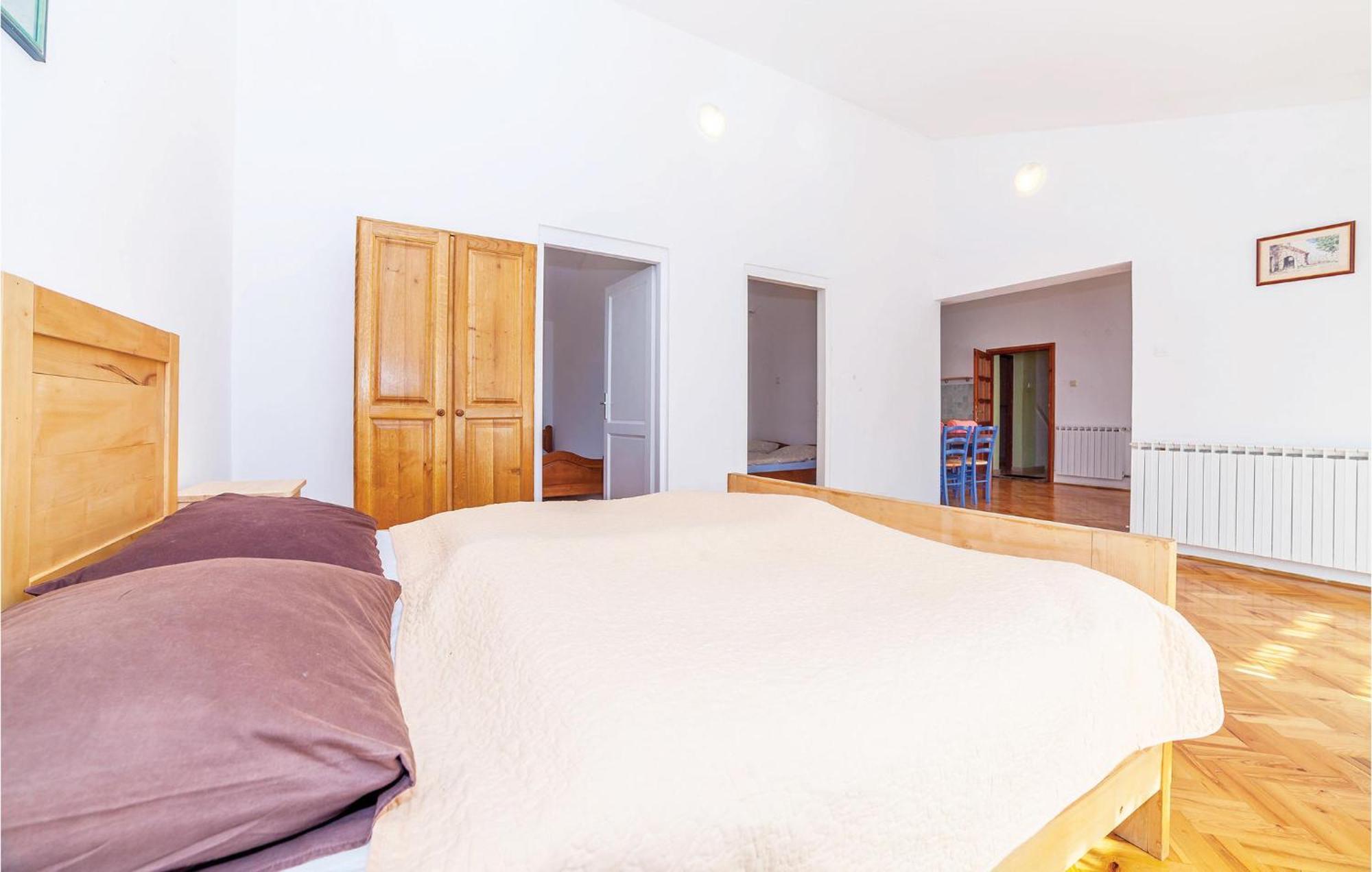 7 Bedroom Pet Friendly Home In Crni Kal Crni Kal  Экстерьер фото