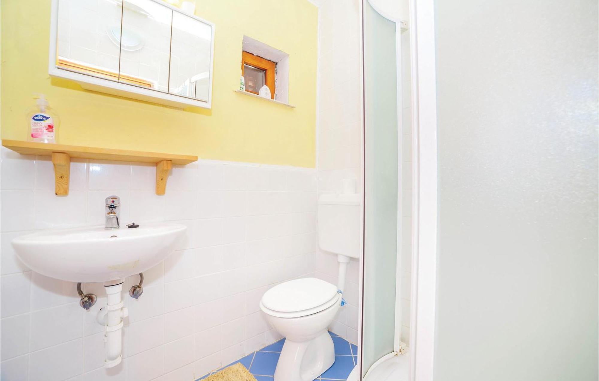 7 Bedroom Pet Friendly Home In Crni Kal Crni Kal  Экстерьер фото
