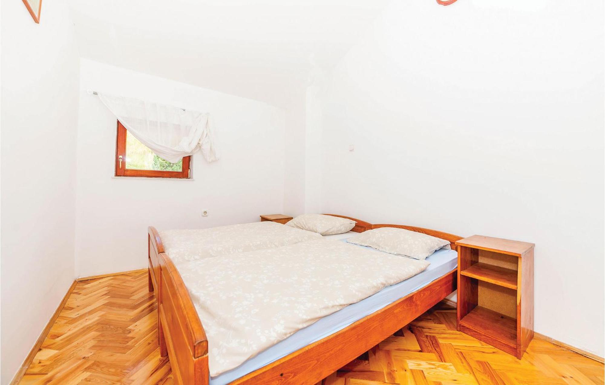 7 Bedroom Pet Friendly Home In Crni Kal Crni Kal  Экстерьер фото