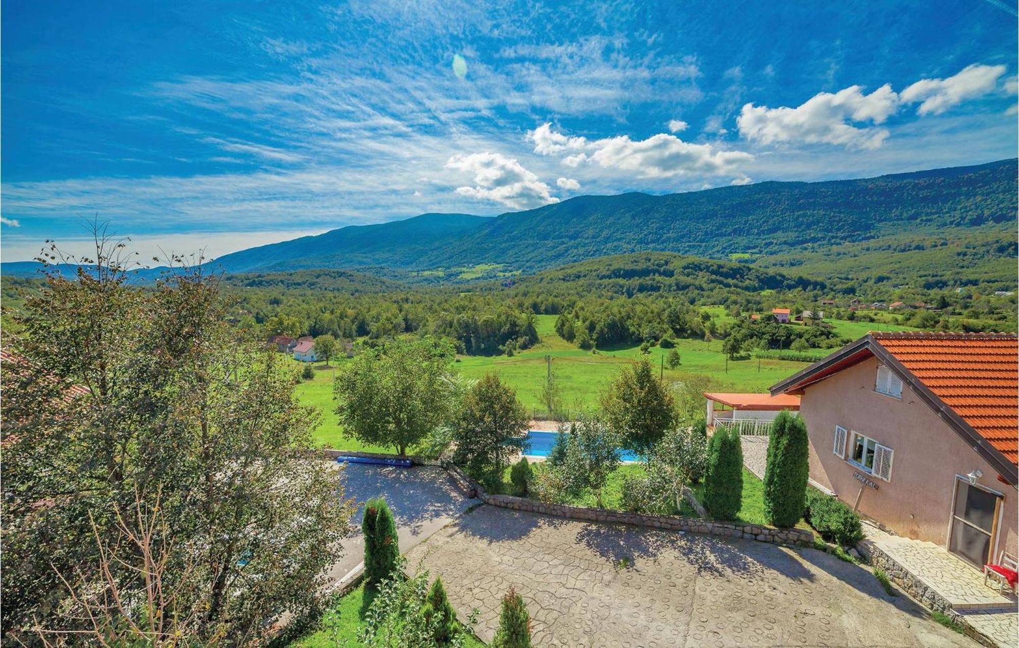 7 Bedroom Pet Friendly Home In Crni Kal Crni Kal  Экстерьер фото