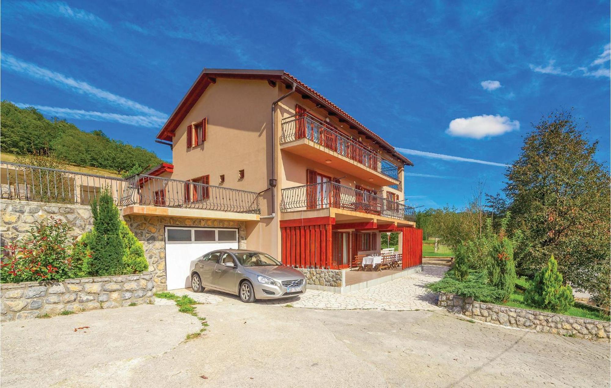 7 Bedroom Pet Friendly Home In Crni Kal Crni Kal  Экстерьер фото