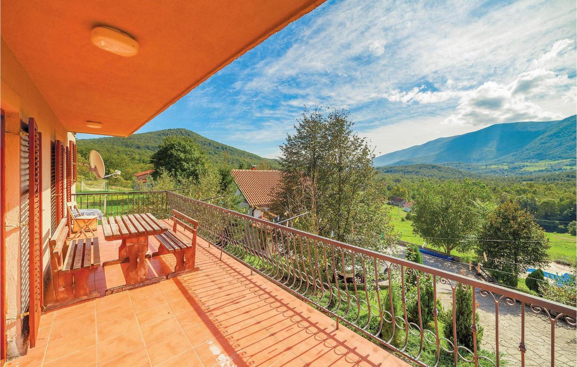 7 Bedroom Pet Friendly Home In Crni Kal Crni Kal  Экстерьер фото